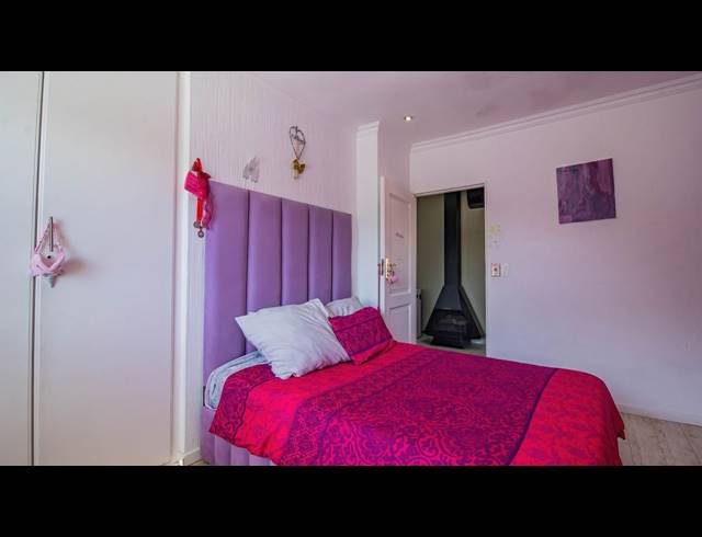 4 BEDROOM FREESTANDING FOR SALE IN BASSONIA